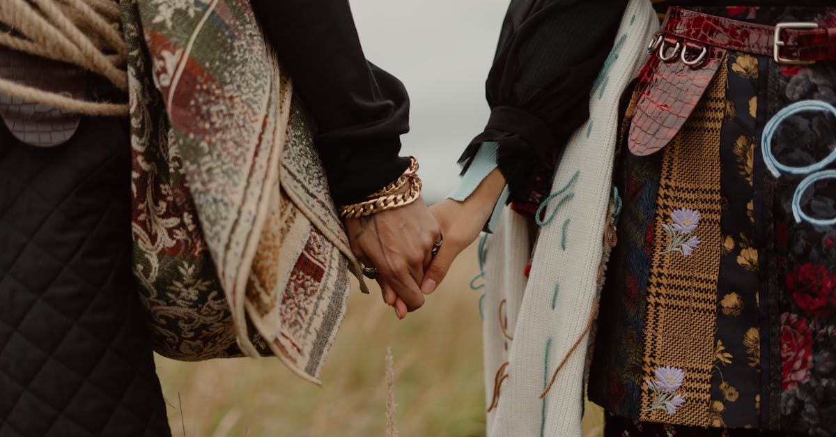 découvrez l'univers fascinant des gitans, un peuple aux traditions riches et à l'histoire complexe. explorez leur culture, leurs coutumes et leur musique à travers cette plongée dans la vie des gypsies.