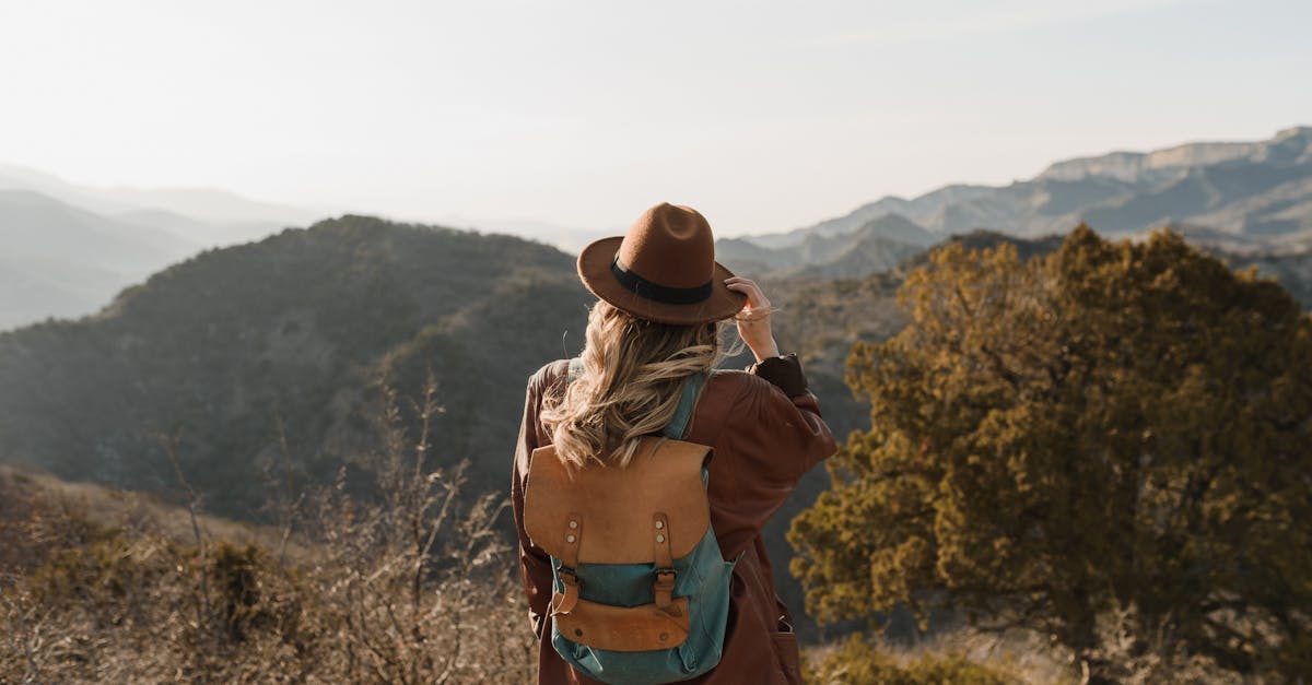 découvrez les plaisirs du voyage en solo : conseils pratiques, itinéraires inspirants et astuces pour profiter pleinement de votre aventure en toute autonomie. libérez votre esprit d'exploration et partez à la conquête du monde !